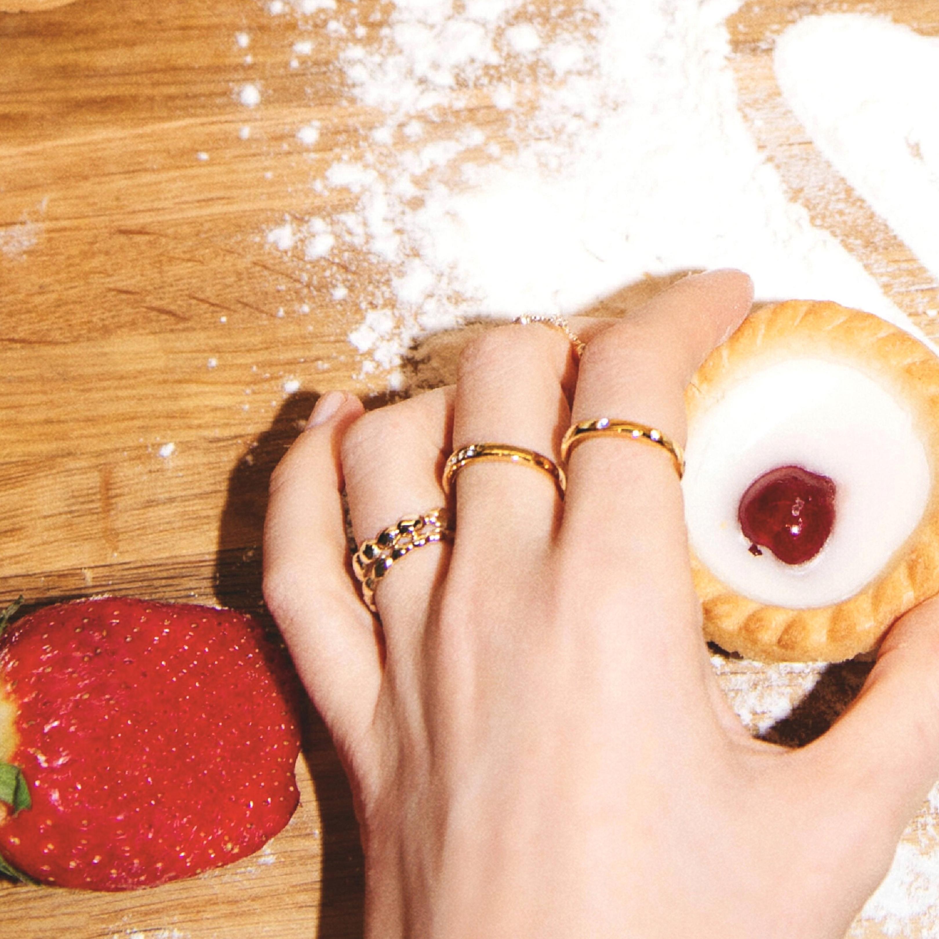 Valentine Ring - Solid Gold