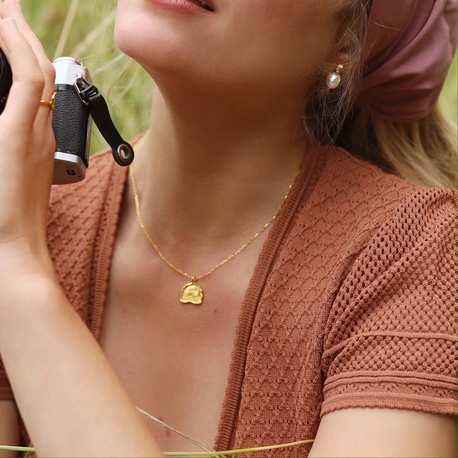 Tart Earrings -Solid Gold