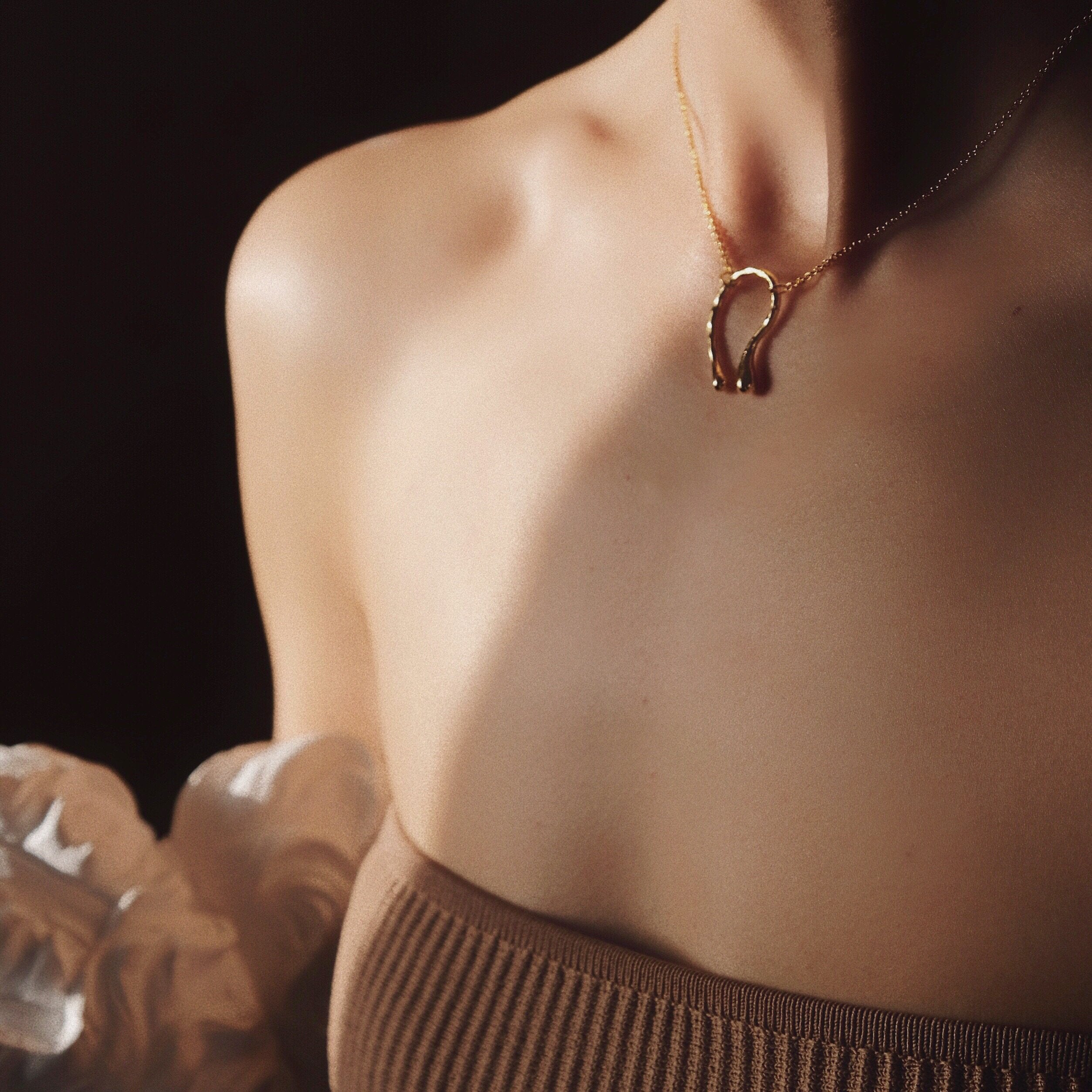 Chia Necklace - Solid Gold